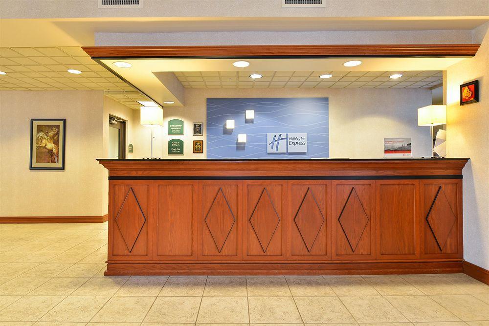 Express Portland West/hillsboro By Ihg Hotel 2*