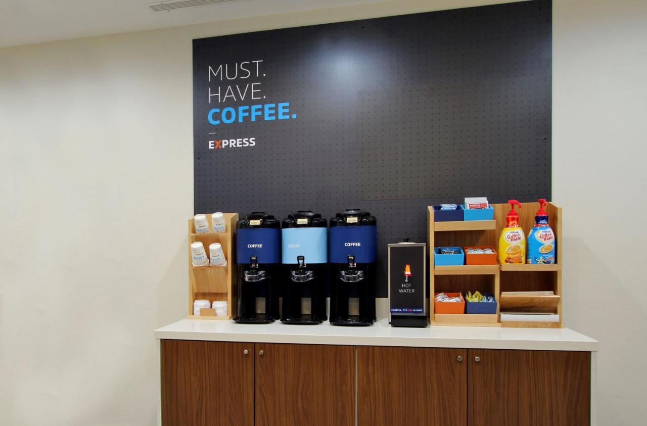 Express Portland West/hillsboro By Ihg Hotel 2*